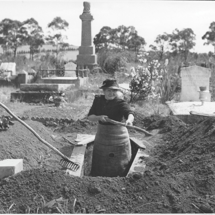 Josephine Smith digging a grave at the Drouin Cemetery, Victoria, [2] [picture] /